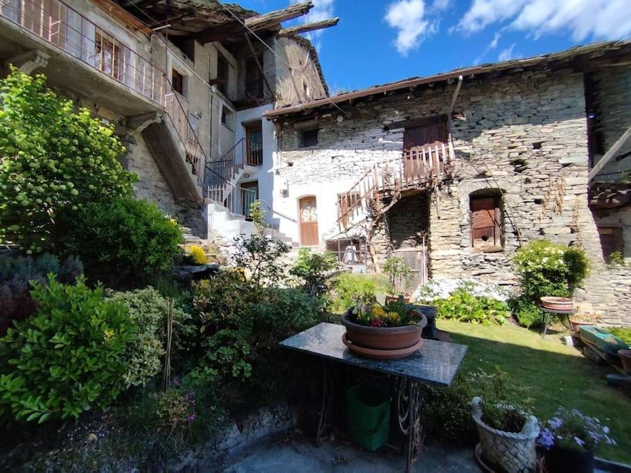 Hameau Gubioche, Casa Vacanze Chambave Bagian luar foto