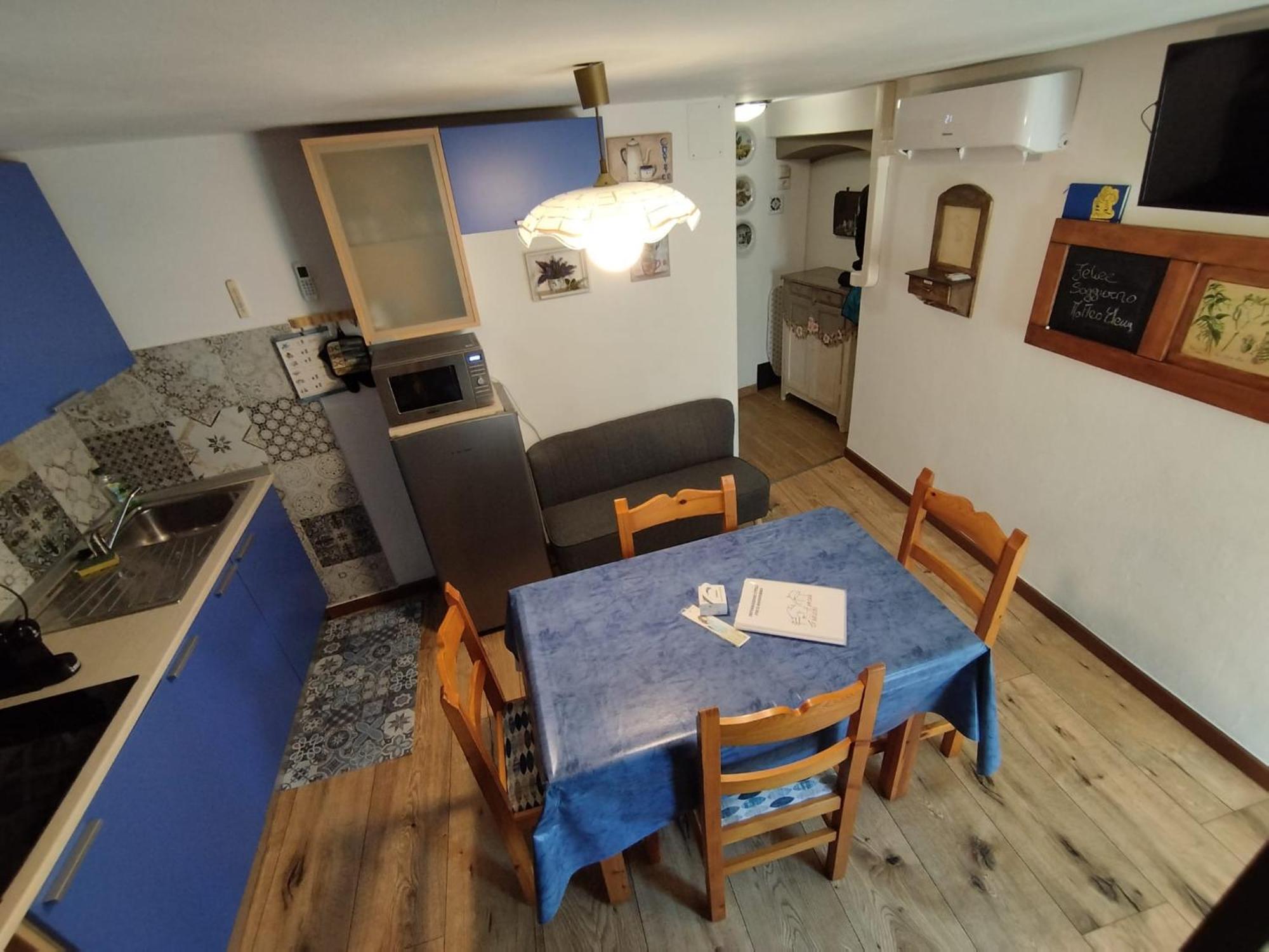 Hameau Gubioche, Casa Vacanze Chambave Ruang foto