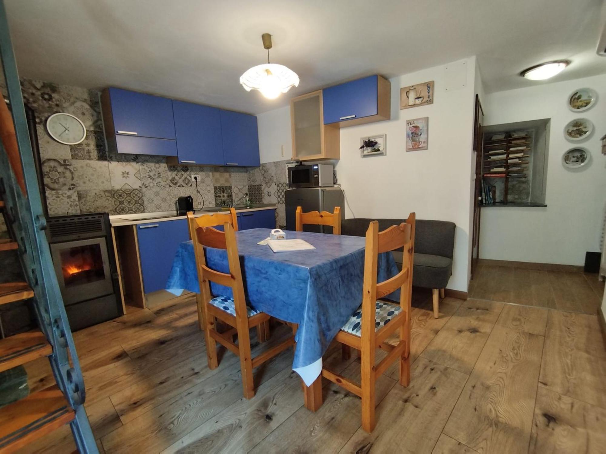 Hameau Gubioche, Casa Vacanze Chambave Ruang foto